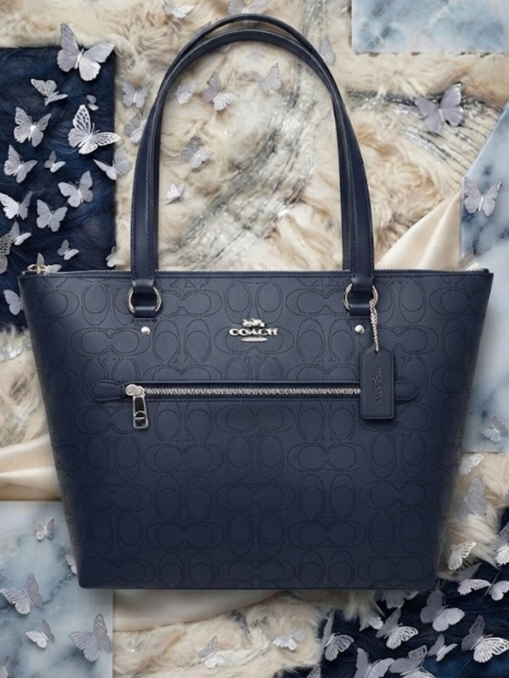 Coach Sign Perforated Design Gallery Tote Bag W/silver Hardware *Authentic & New